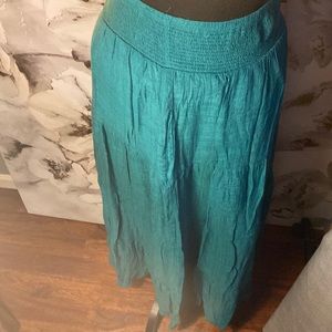 Women Green skirt